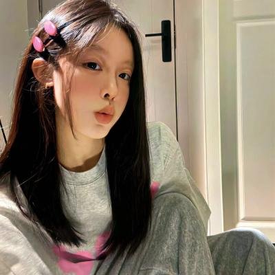 她与她的自画像